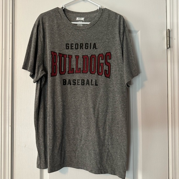 Men’s size large Georgia Bulldogs Baseball t-shirt bought from American Eagle - Picture 1 of 2